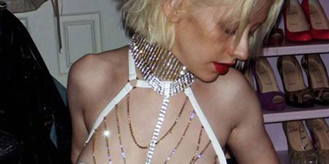 &Ouml;zel pozları internete sızdı