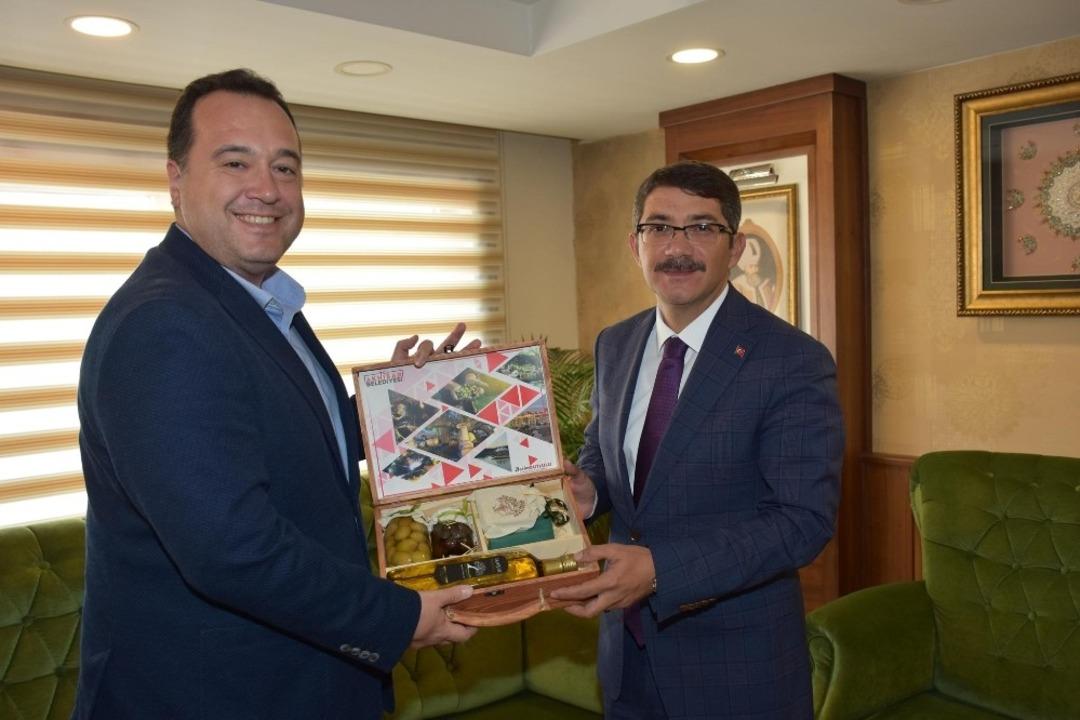 İki başkan il&ccedil;eleri i&ccedil;in neler yapabileceklerini konuştu