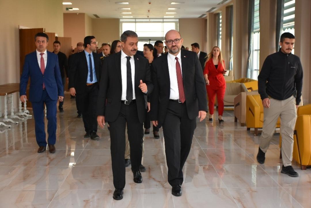 Lavanta Tepesi Hoteli kapılarını ilk kez Burdur protokol&uuml;ne a&ccedil;tı