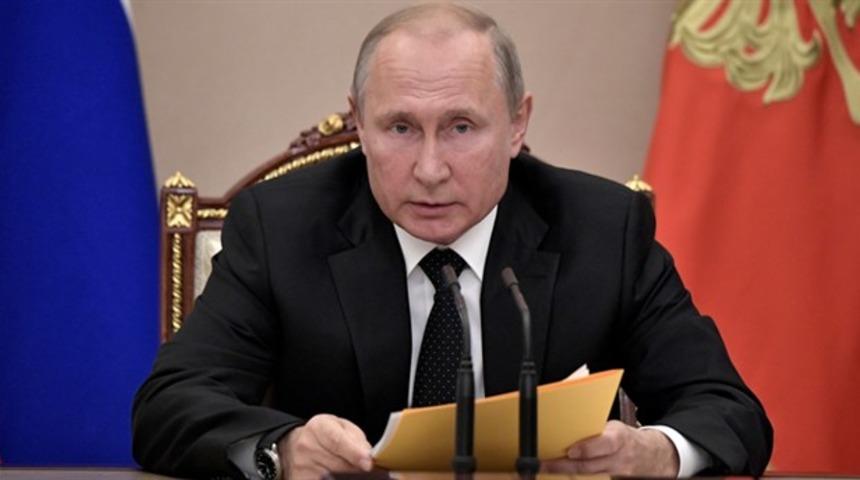 Oliver Stone&rsquo;dan Putin&rsquo;e &ouml;vg&uuml; dolu s&ouml;zler: Putin, Ortadoğu&rsquo;da istikrar sağlayıcı g&uuml;&ccedil;