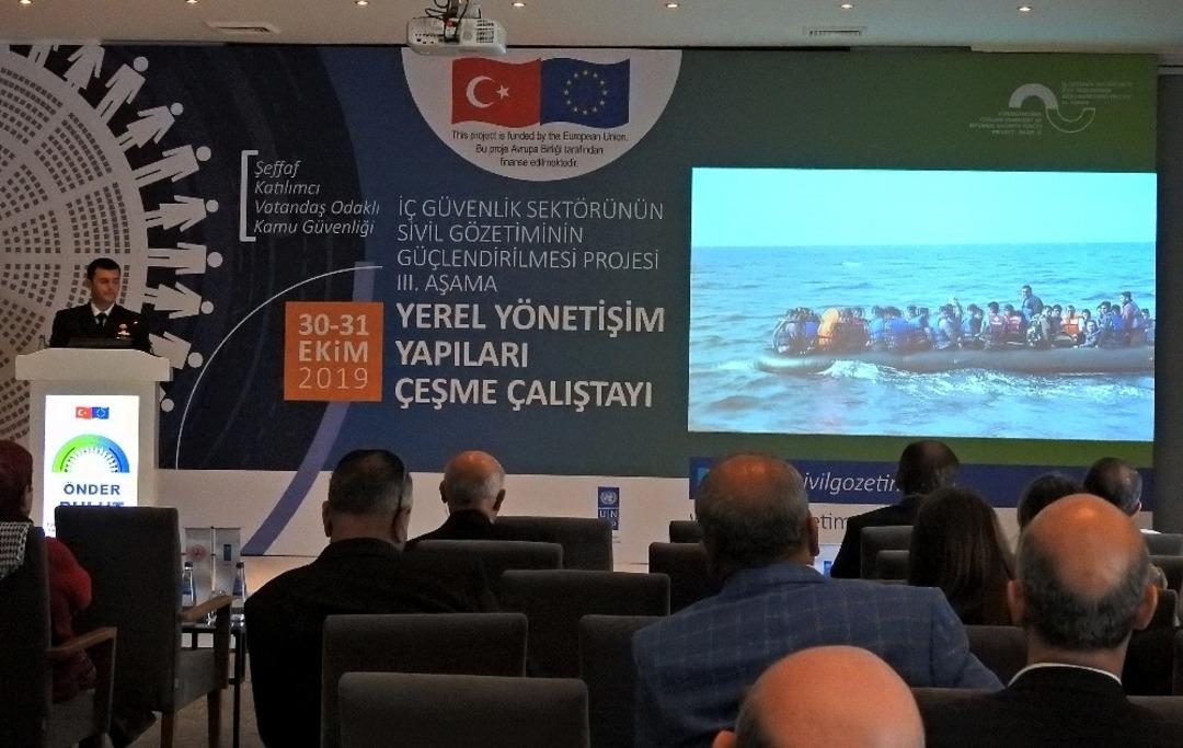 İzmir&rsquo;in 30 il&ccedil;esinin kaymakamı &Ccedil;eşme&rsquo;de buluştu