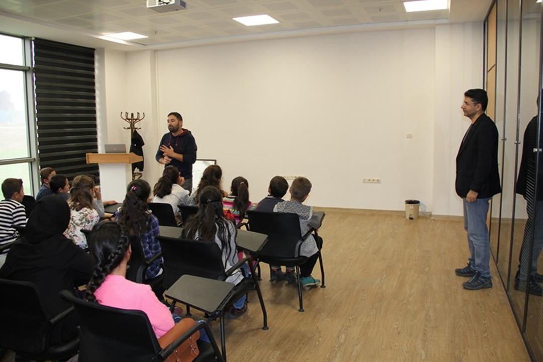 İnovasyon Merkezleri ilk&ouml;ğretim &ouml;ğrencilerini  ağırlamaya devam ediyor