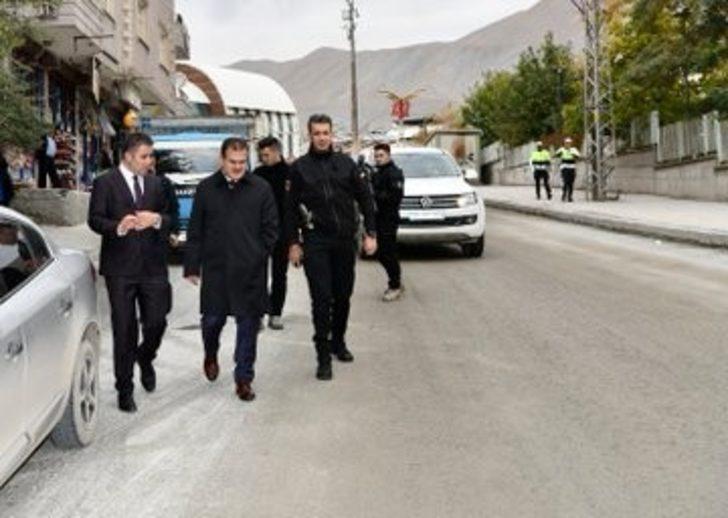 Hakkari ilk kez silindirle sıkıştırılmış beton uygulandı G1