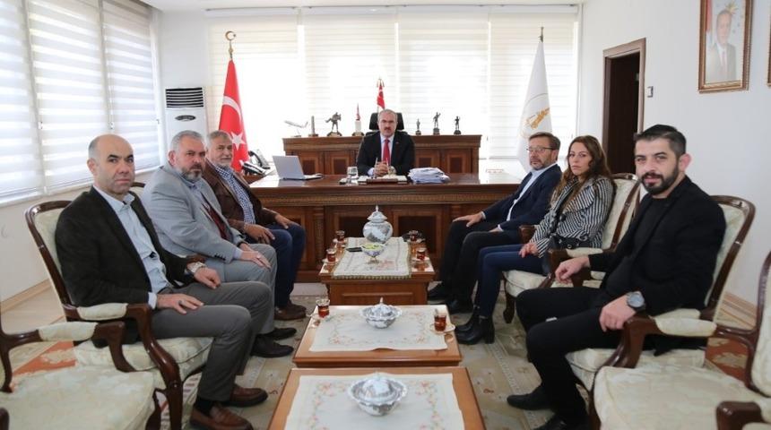 K&uuml;tahya Esnaf Derneği&rsquo;nden Vali Toraman&rsquo;a ziyaret