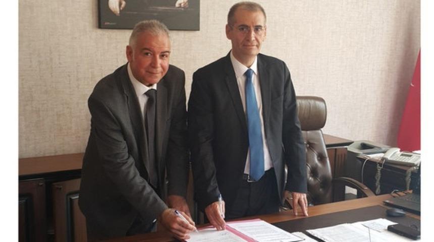 DP&Uuml; G&uuml;zel Sanatlar Fak&uuml;ltesi ile valilik arasında protokol