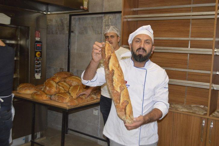 Nohut mayalı ekmeği tanıtmak için şehir şehir dolaşıyor G2