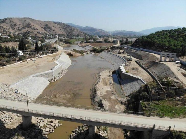 Vali Köşger’den DSİ Bölge Müdürü Balta’ya başar belgesi G3