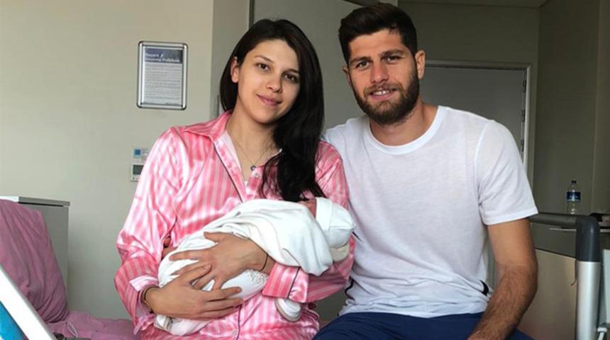 Sivassporlu futbolcu Cem Özdemir, baba oldu