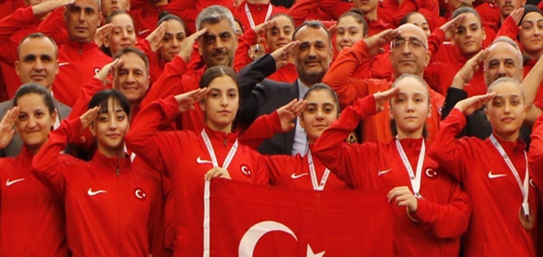 Gaziosmanpaşalı sporcular d&uuml;nya &uuml;&ccedil;&uuml;nc&uuml;s&uuml; oldu