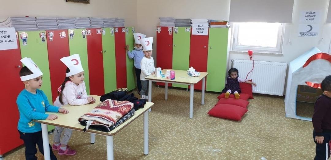 Kızılay Haftası&rsquo;nda miniklerden anlamlı etkinlik