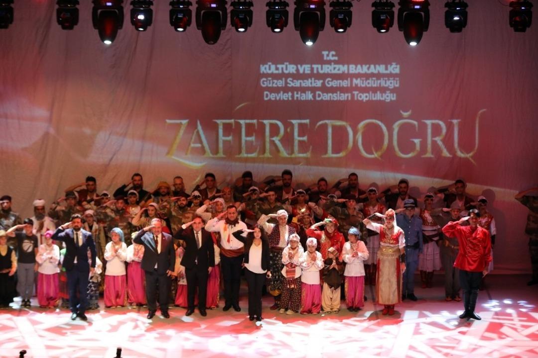 Muhteşem g&ouml;steri