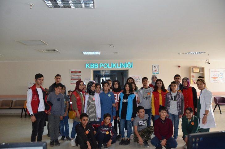 Öğrenciler doktorluk mesleğini inceledi G1