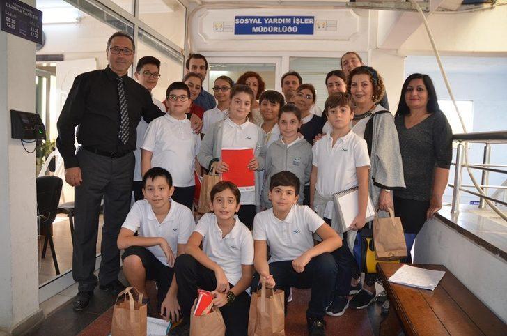 Kuşadası Belediyesi’ne ziyaret eden öğrenciler şehrin sorunlarını ve çözüm önerilerini dinledi G4