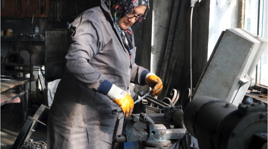 Kadın isterse yapar! Gizlenerek girdiği sanayinin Nezahat Ustası oldu