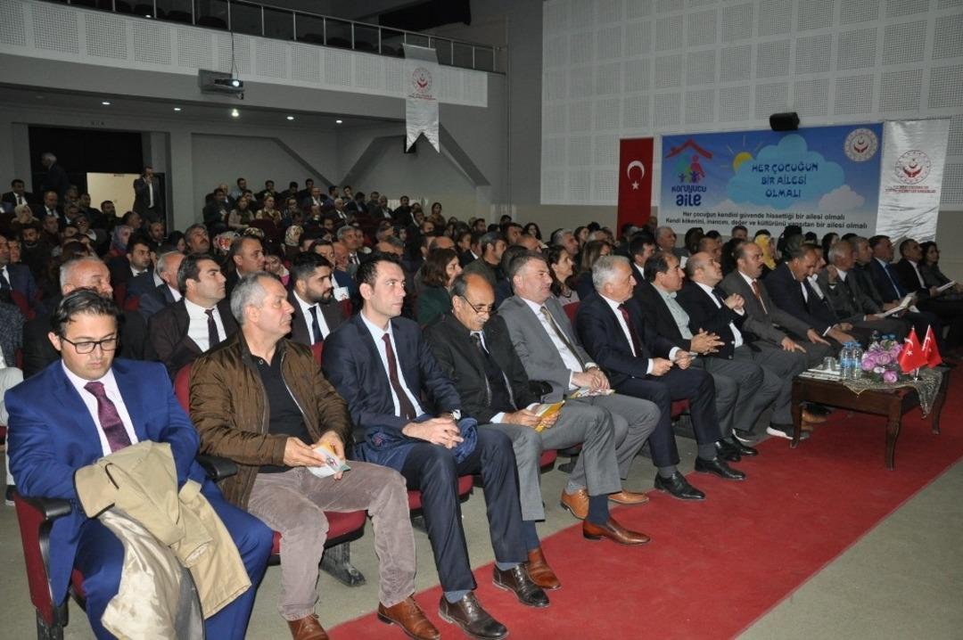 Kars&rsquo;ta &ldquo;Koruyucu Aile bilgilendirme toplantısı yapıldı