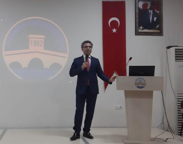 Edirne Cumhuriyet Başsavcısı’ndan Trakya Üniversitesi’nde mesleki bilgilendirme semineri