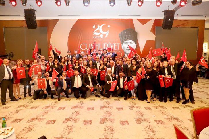 İş insanları Cumhuriyet kutlamasında buluştu G1