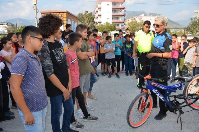 Bozyazı’da ’güvenli bisiklet kullanım’ semineri