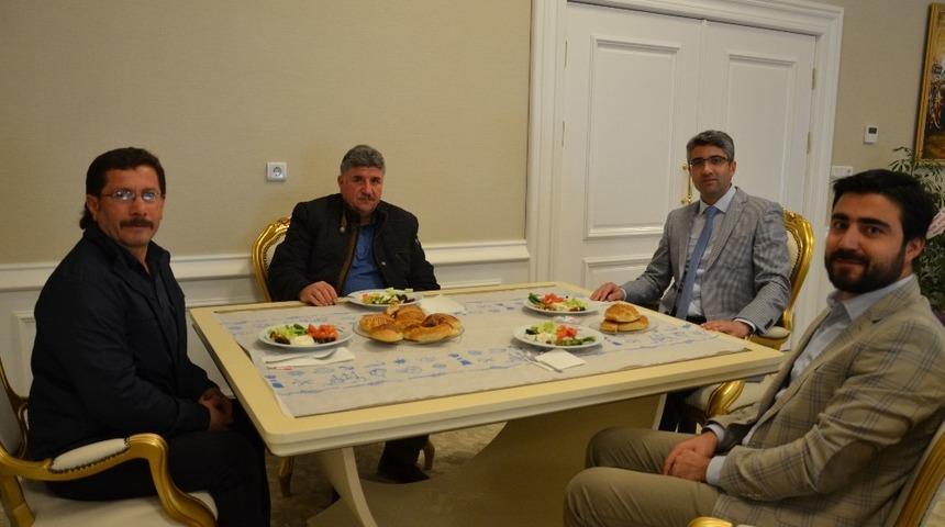 Kaymakam &Ccedil;alışır, sosyal medyadan şikayet&ccedil;i oldu