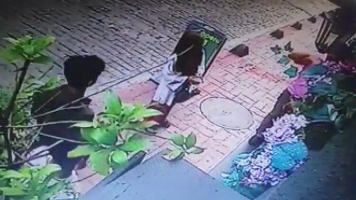 Çinli kadına Beyoğlu'nda kapkaç şoku! O anlar kamerada G1