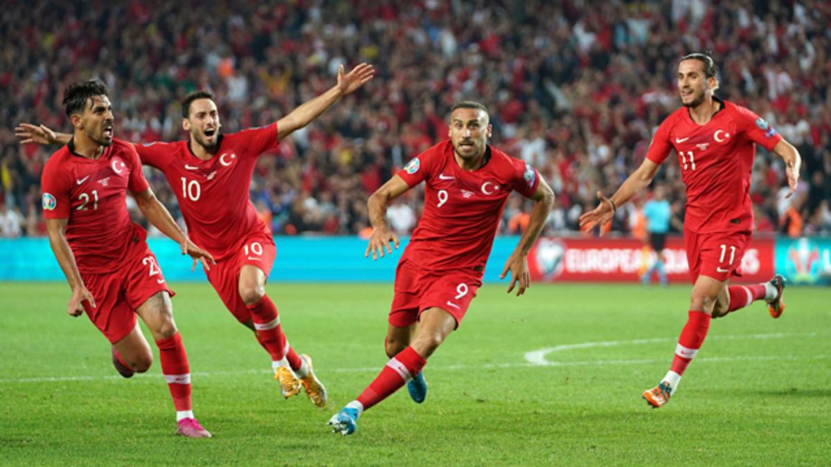 Galatasaray Cenk Tosun ile ilgileniyor iddiası