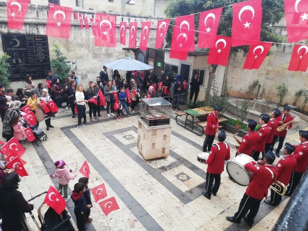 Gaziantep&rsquo;teki k&uuml;t&uuml;phane ve m&uuml;zeleri 29 Ekim&rsquo;de 6 bin kişi ziyaret etti
