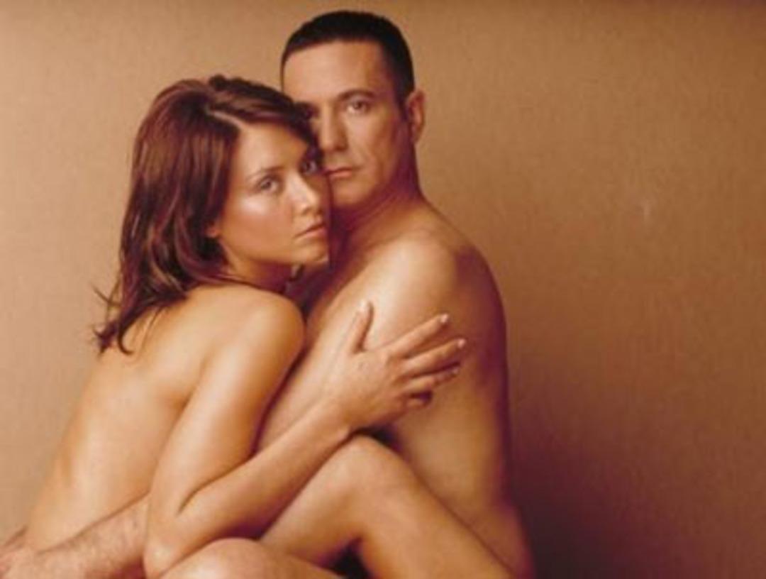 Birlikte &ccedil;ıplak pozlar veren &uuml;nl&uuml; &ccedil;iftler