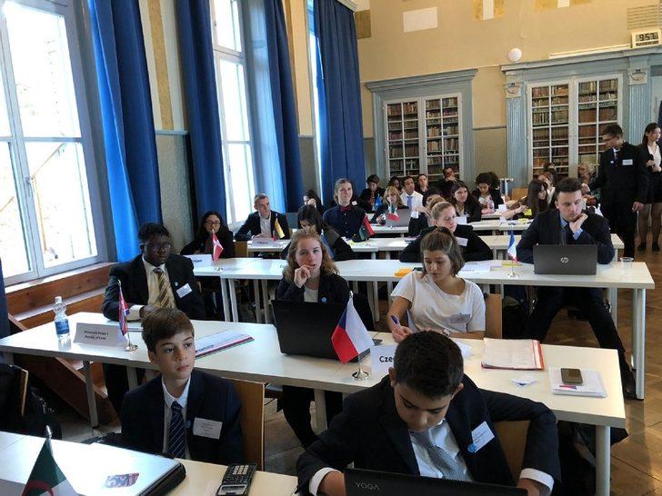 GKV’liler İsviçre’de IMZMUN konferansına katıldı G1