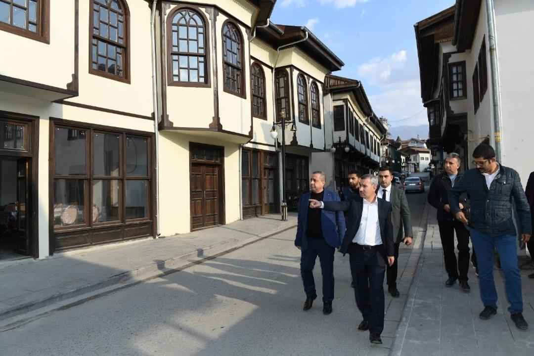 Yeşilyurt Belediye Başkanı Başkanı &Ccedil;ınar, &ccedil;alışmaları yerinde inceledi