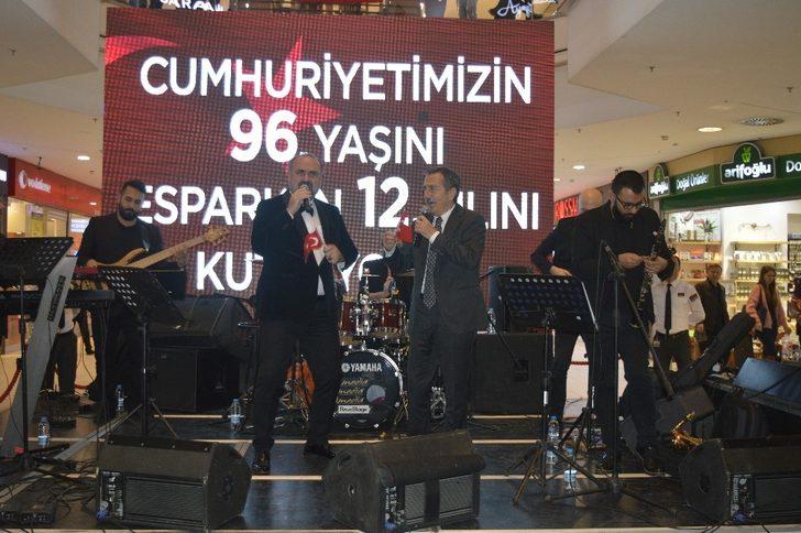 Hakan Aysev sevenleriyle bir araya geldi G3