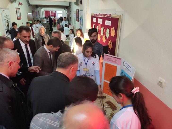 Tatvan’da 4006 TÜBİTAK Bilim Fuarı düzenledi G2