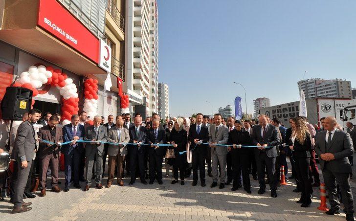 Neü’den Novi Pazar’a 11 tırlık malzeme yardımı G1