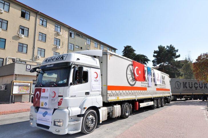 Neü’den Novi Pazar’a 11 tırlık malzeme yardımı G2