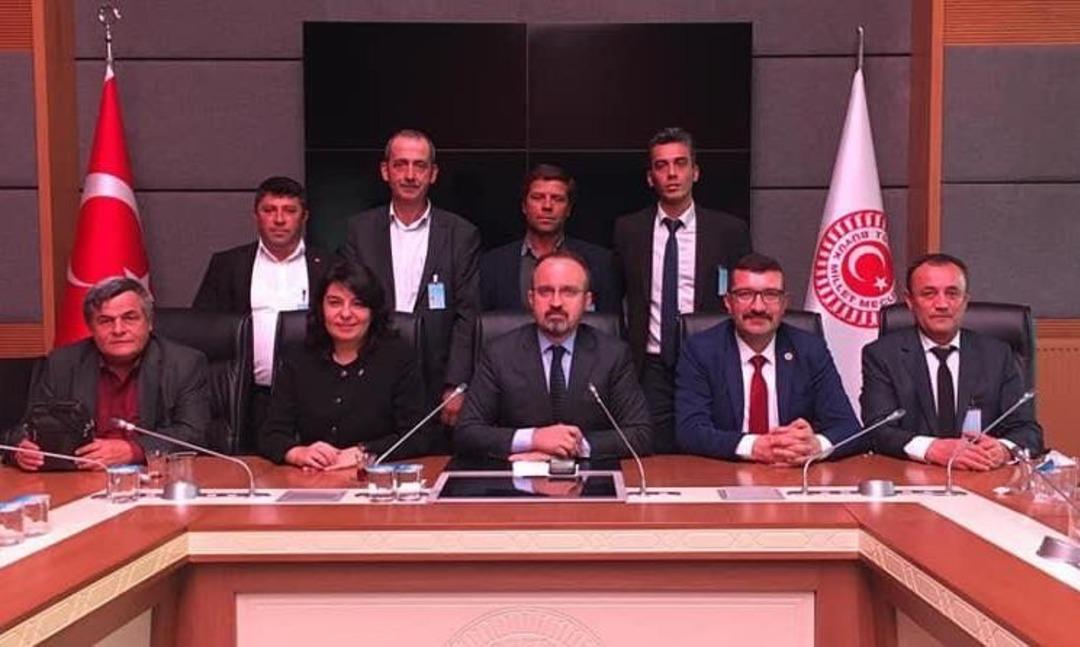 Ezine muhtarlarından TBMM&rsquo;de Turan ve İskenderoğlu&rsquo;na ziyaret