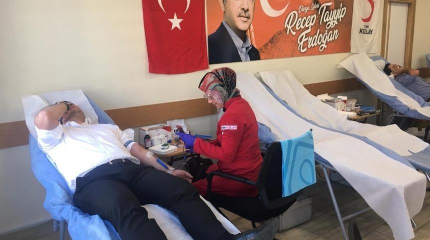 Ak Parti Erzurum İl Başkanlığı&rsquo;ndan kan bağışı kampanyası