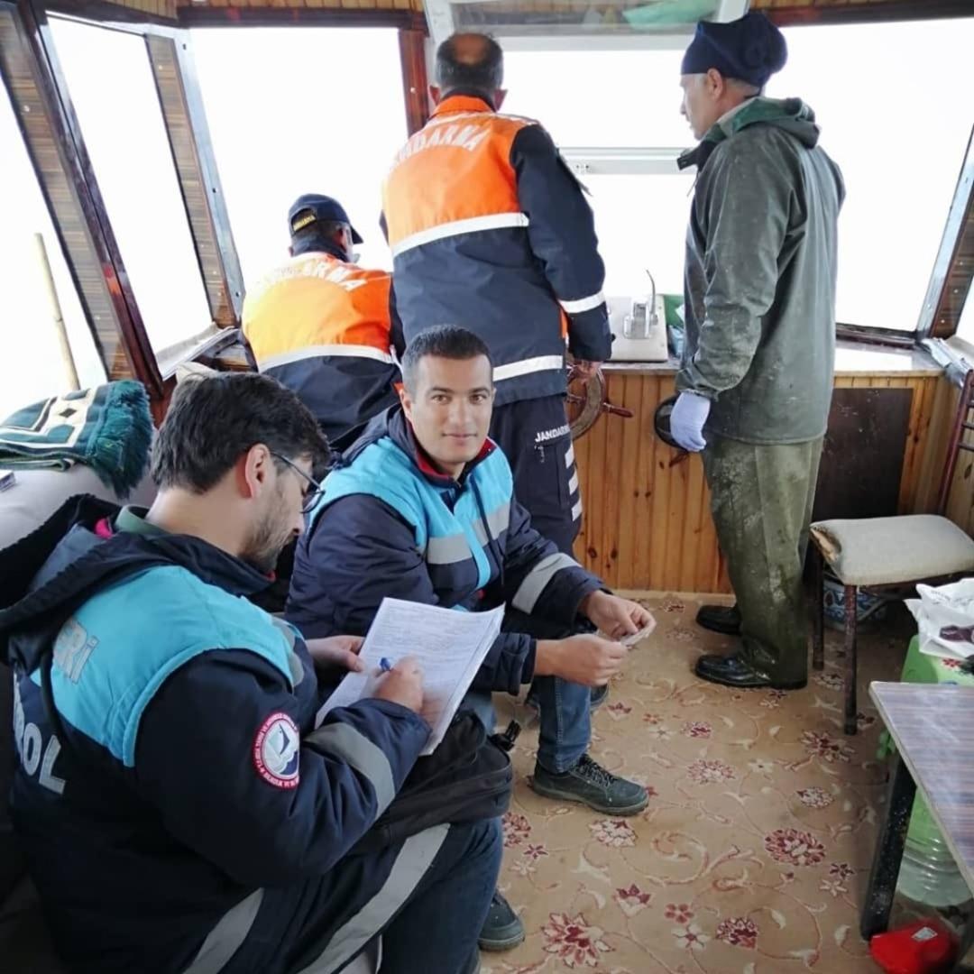 Tarım ve Orman il m&uuml;d&uuml;rl&uuml;ğ&uuml;n&uuml;n su &uuml;r&uuml;nleri denetimleri