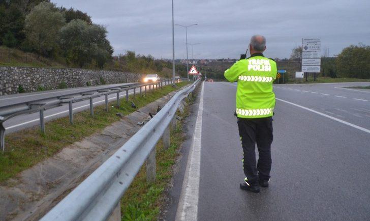 Kontrolden çıkan otomobil bariyerlere çarptı: 1 yaralı G2