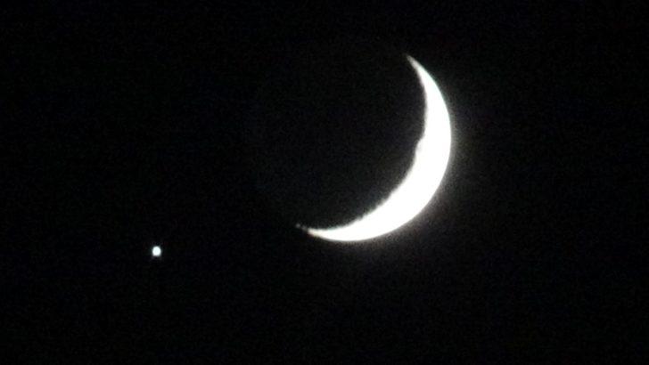 Ay ve yıldız gökyüzünde buluştu G3