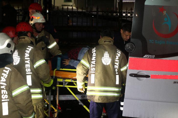 Sarıyer'de kazada otomobilde sıkışan hamile kadını itfaiye kurtardı G5