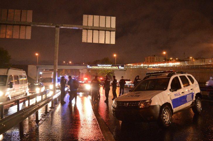 TEM’de trafiği kilitleyen kaza G2
