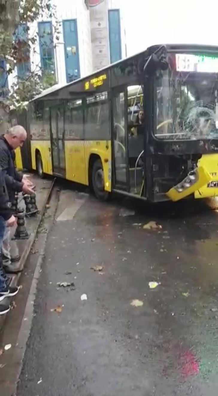 İstanbul Pendik’te İETT otobüsü kaldırım çıktı, ağaca çarparak durdu! G2