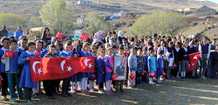 29 Ekim Cumhuriyet Bayramı'na damga vurmuştu! İşte o bayrağın öyküsü G2