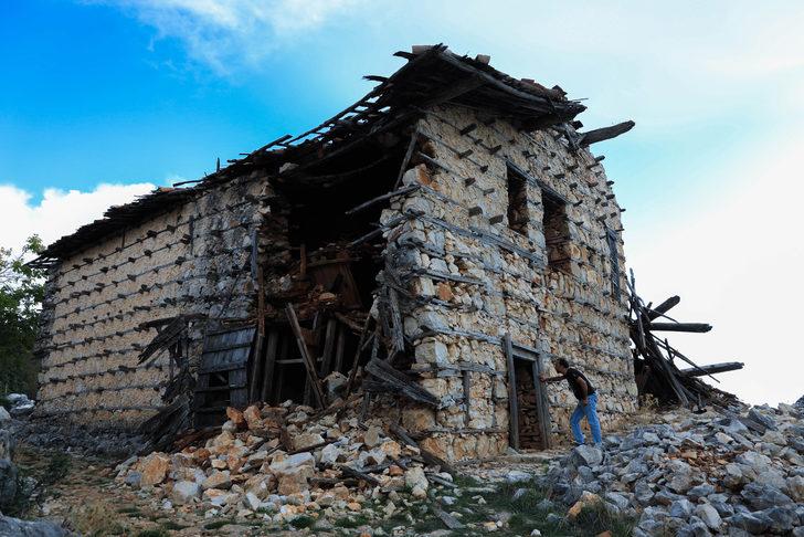 Antalya'nın asırlardır ayakta kalan düğmeli evleri G4