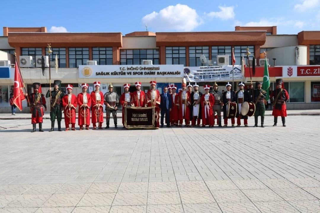 İn&ouml;n&uuml; &Uuml;niversitesi&rsquo;nde Cumhuriyet Bayramı coşkusu
