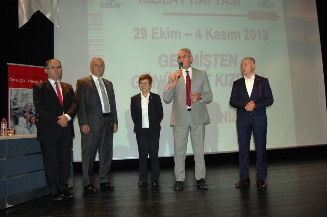 T&uuml;rk Kızılay&rsquo;ın iyilik hareketi d&uuml;nyaya umut oluyor