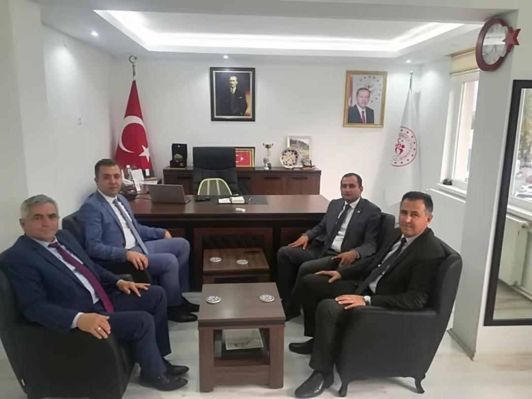 Dumlupınar il&ccedil;esine kapalı halı saha