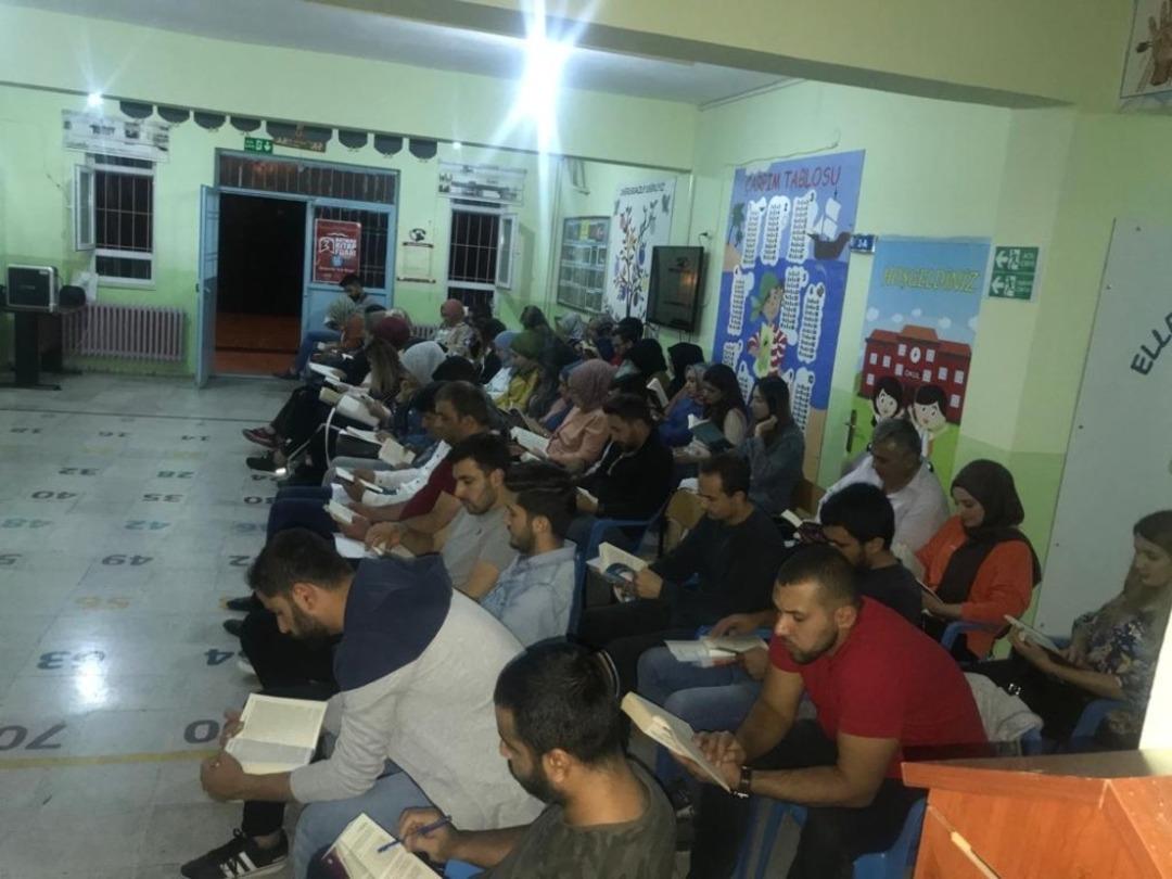 Gerc&uuml;ş&rsquo;te kitap okuma etkinliği