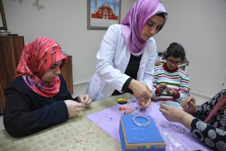 Engelli vatandaşlar hem öğrenecek hem de para kazanacak G3