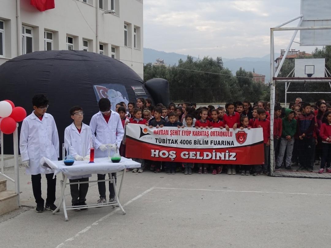 Şehit Ey&uuml;p Karataş Ortaokulunda T&Uuml;BİTAK Bilim Fuarı heyecanı
