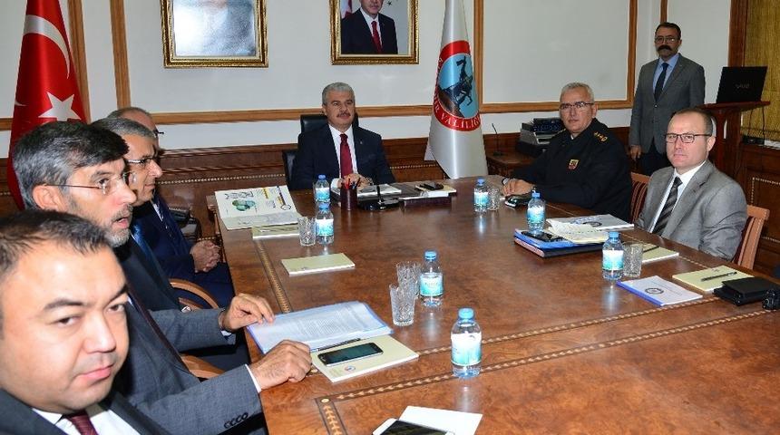 Kırşehir&rsquo;de g&uuml;venlik tedbirleri koordinasyon toplantısı yapıldı